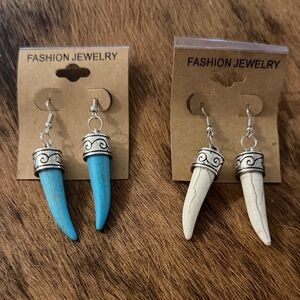 2 Western-style antler dangle earrings in turquoise and bone